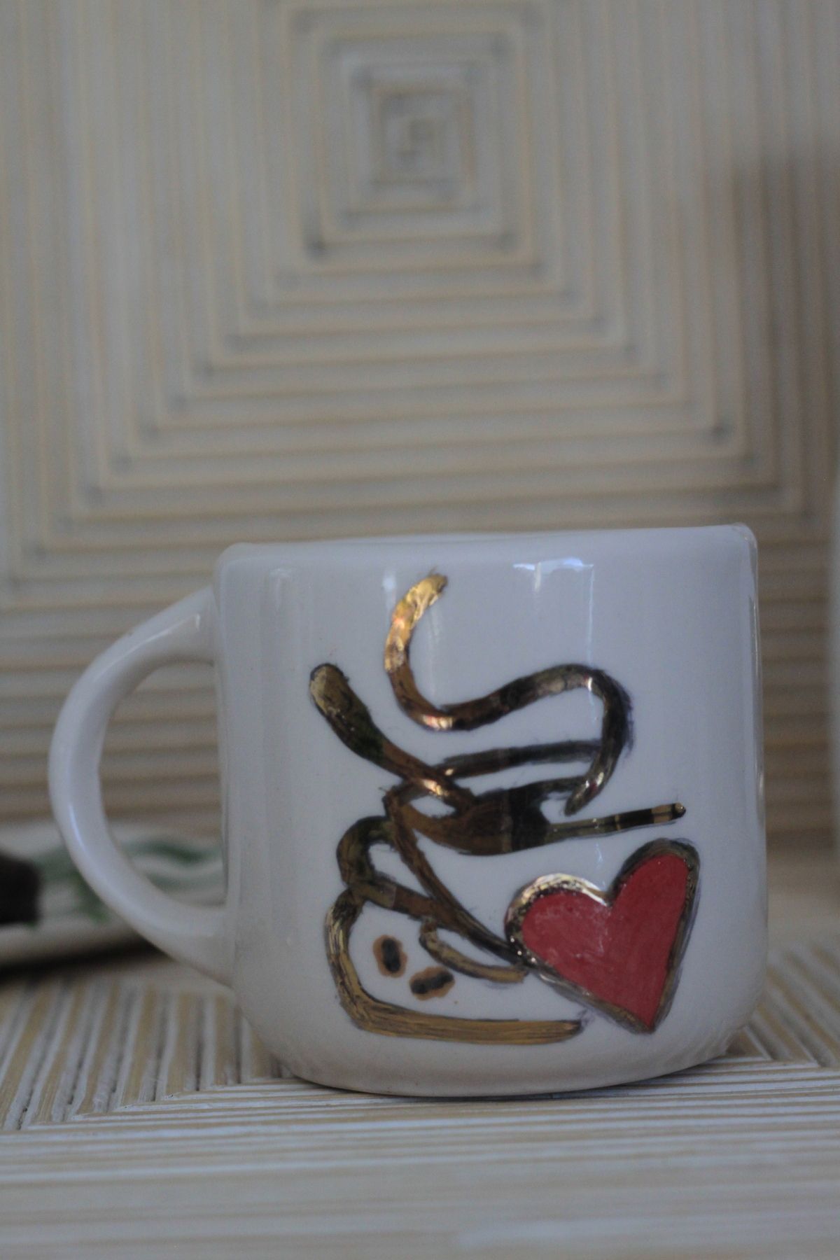Altın Yaldızlı Fincan Motifli Kupa 400 ML
